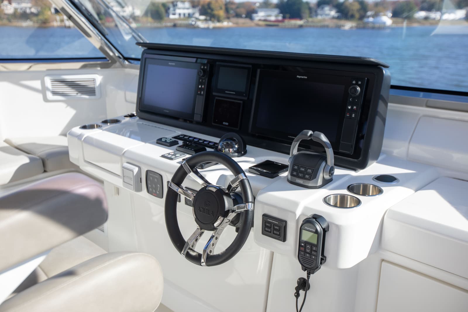 2023 Aquila 54 Yacht