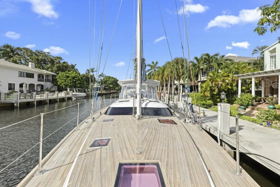 2013 Hylas 63 - Photo 23