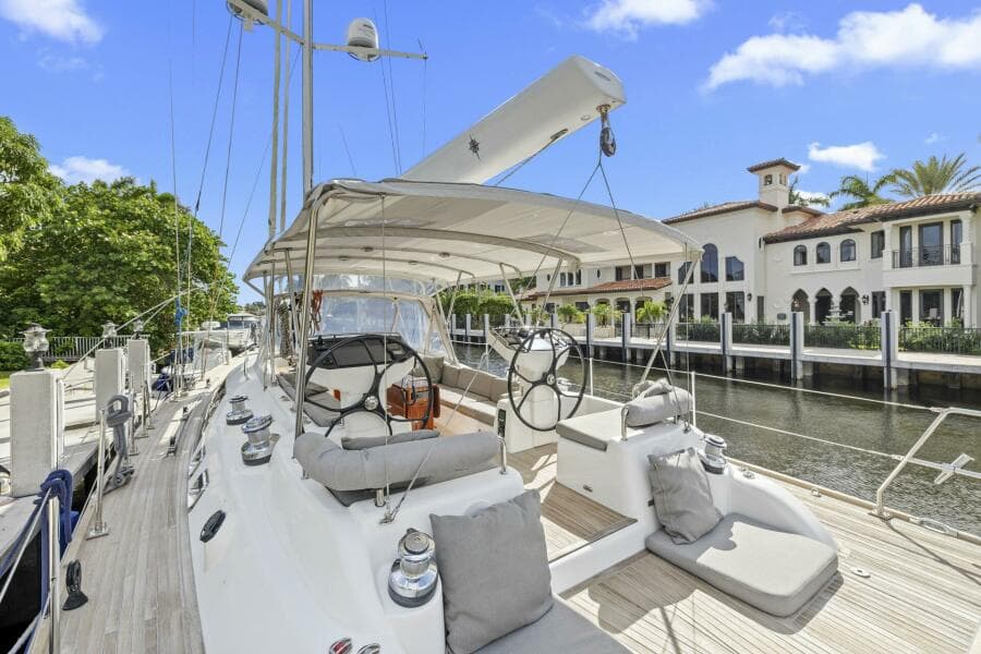 2013 Hylas 63 - Photo 21