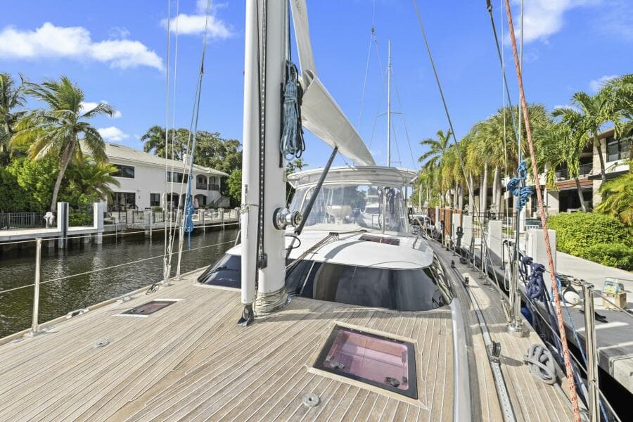 2013 Hylas 63 - Photo 26