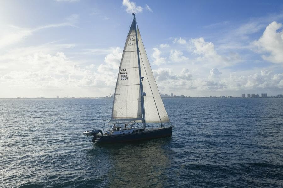 2013 Hylas 63 - Photo 12