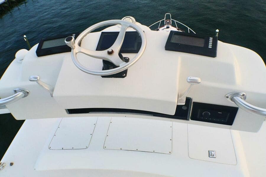 2001 Donzi 73' Sport Fish  Tower 2