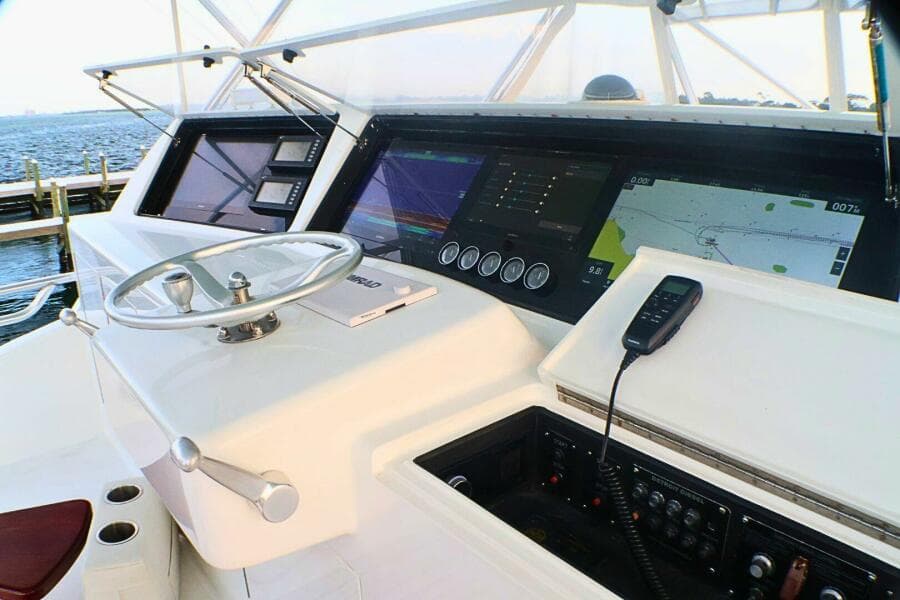 2001 Donzi 73' Sport Fish  Flybridge 4