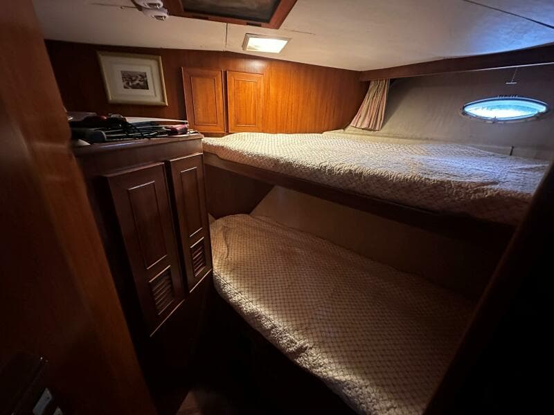 1021 Padraigin Forward Cabin