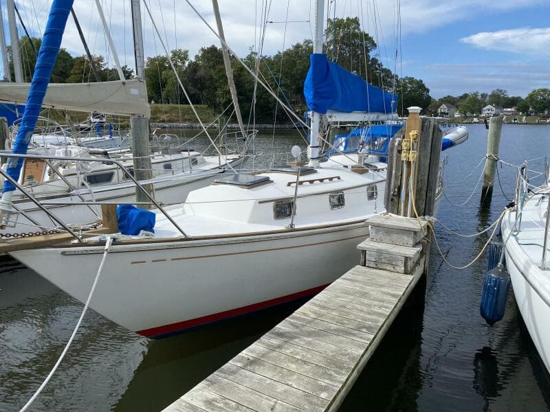 1987 Dickerson 37 aft cockpit