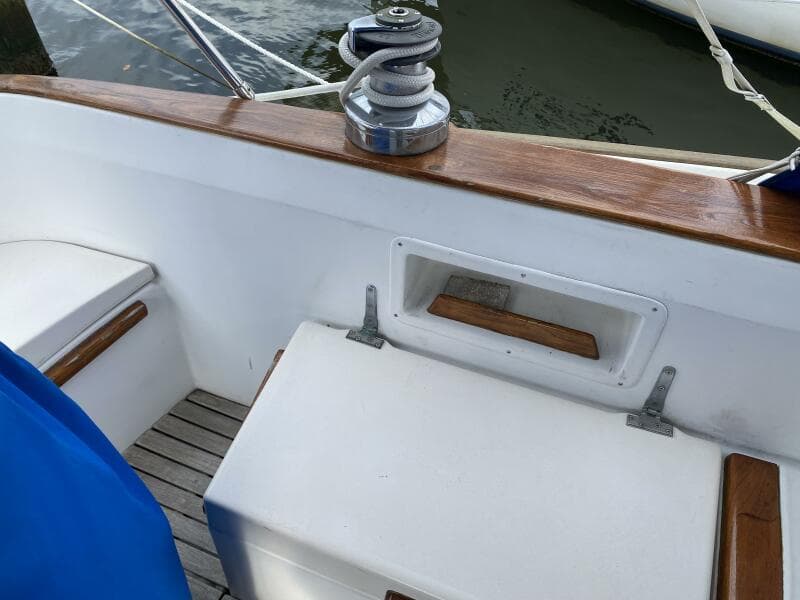 1987 Dickerson 37 aft cockpit