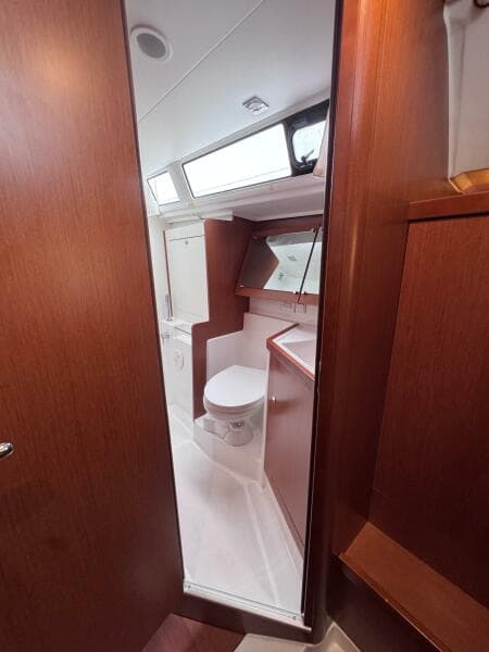 2017 Beneteau Oceanis 45