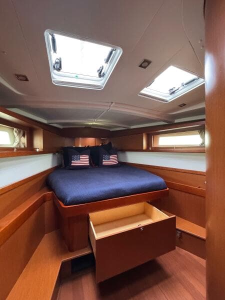 2017 Beneteau Oceanis 45