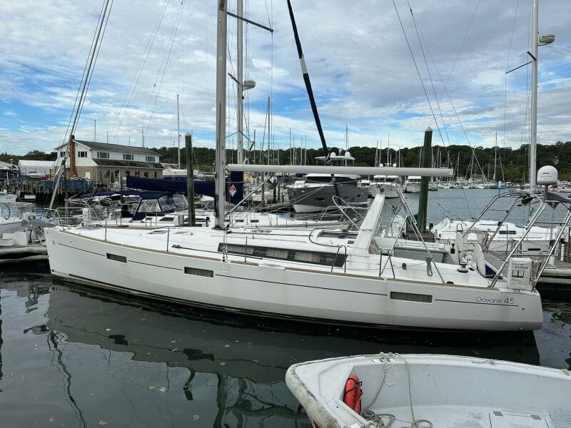 2017 Beneteau Oceanis 45