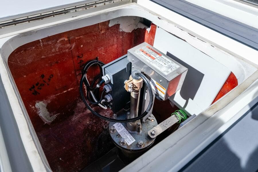  2018 SeaVee 370Z- SUSAN L