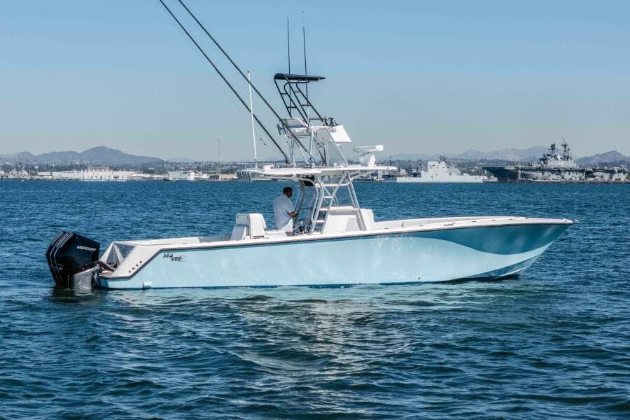  2018 SeaVee 370Z- SUSAN L