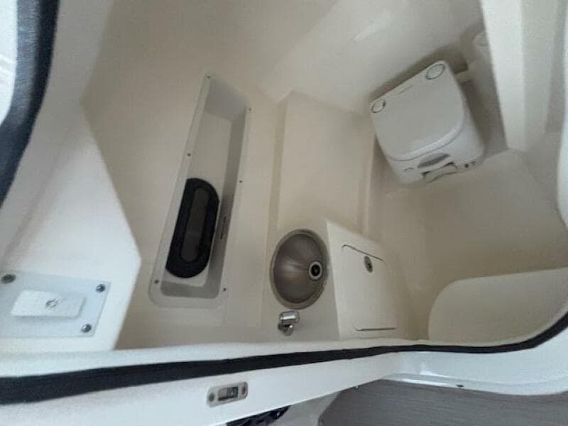 2019 Sea Ray SDX 270