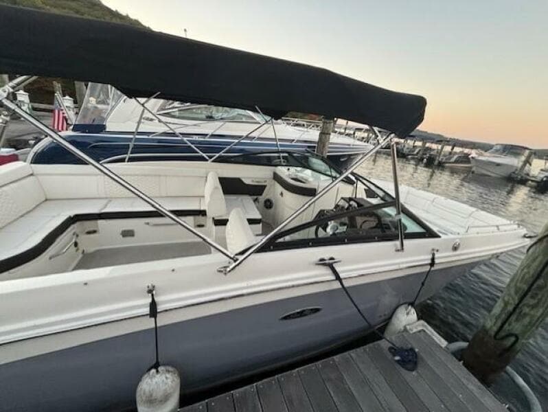 2019 Sea Ray SDX 270