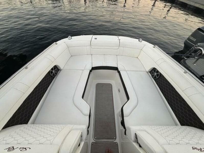2019 Sea Ray SDX 270