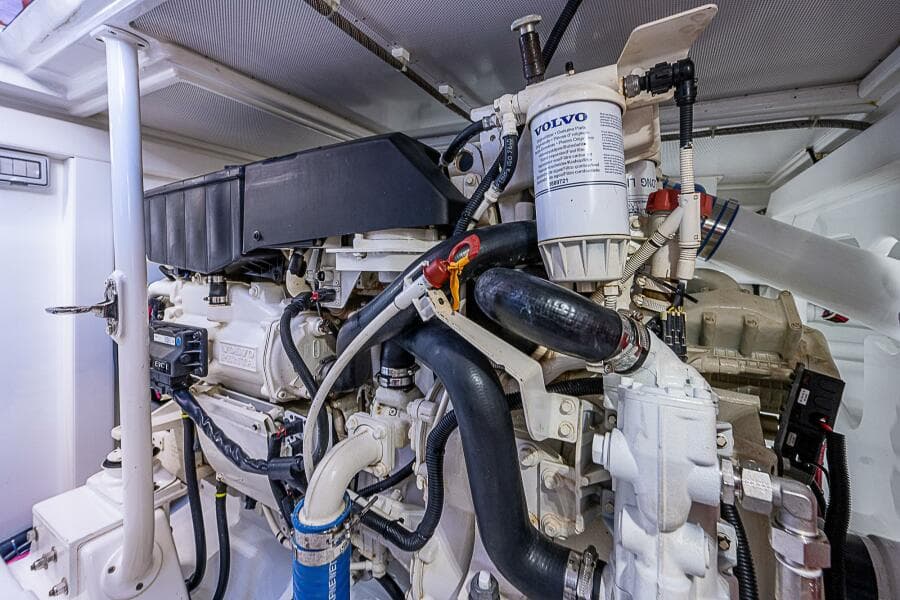 Maverick 55 Lucky -  Engine Room