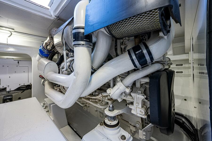 Maverick 55 Lucky -  Engine Room