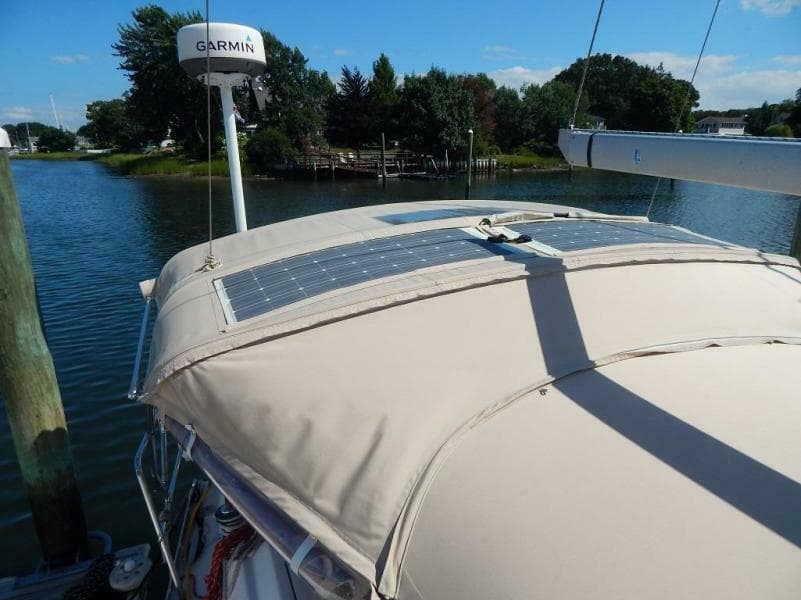 2004 Beneteau 373