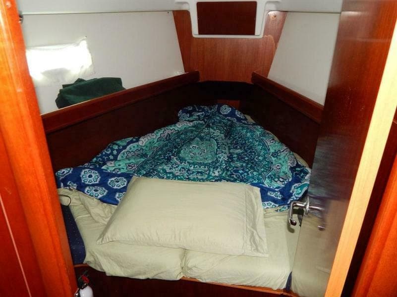 2004 Beneteau 373
