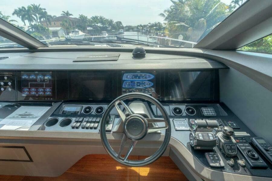 Princess 85 Kaos Helm