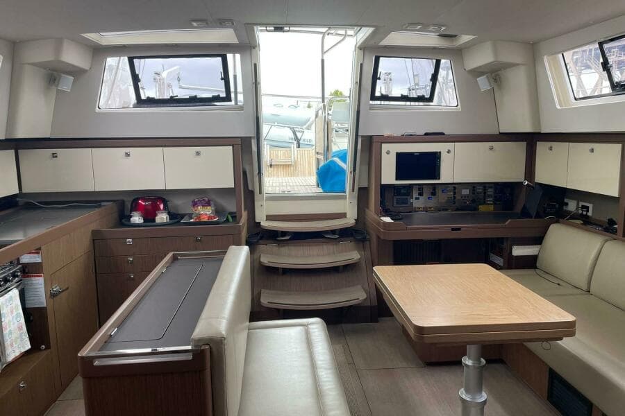 2017 Beneteau Sense 57