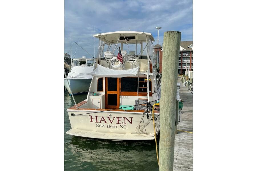 1986 Egg Harbor 37 Convertible - Photo 2