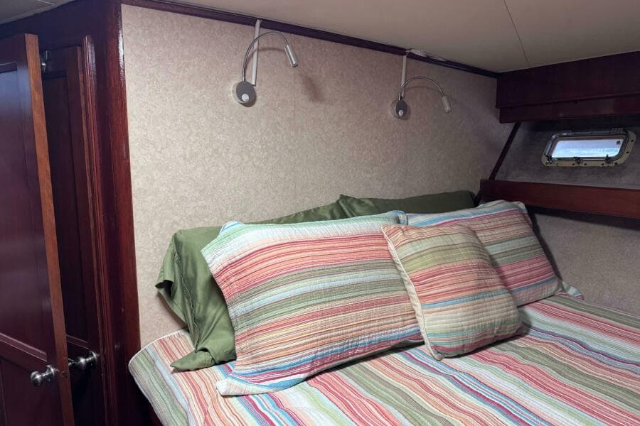 1986 Egg Harbor 37 Convertible - Photo 17