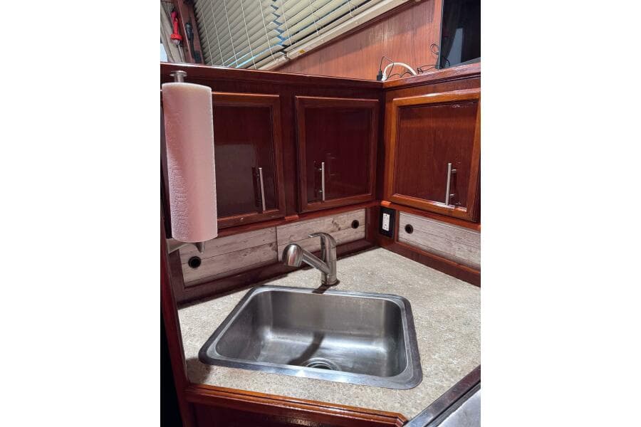1986 Egg Harbor 37 Convertible - Photo 16