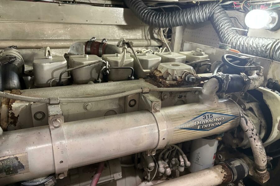 1986 Egg Harbor 37 Convertible - Photo 25