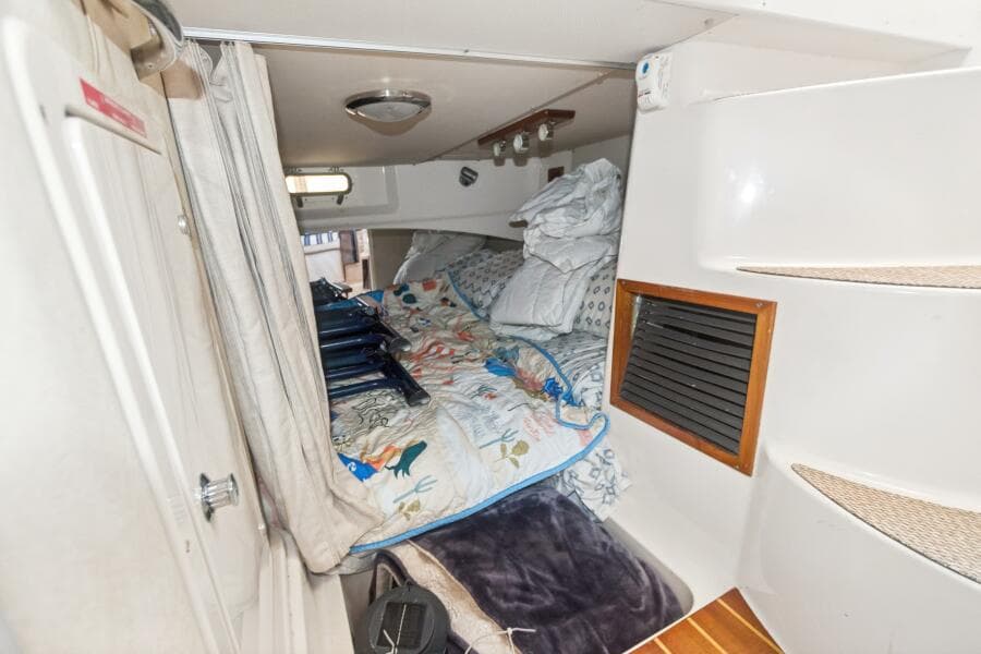 2006 Grady-White 330 Express - POLE POSITION