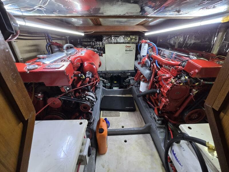 1987 Nova Marine Moorea