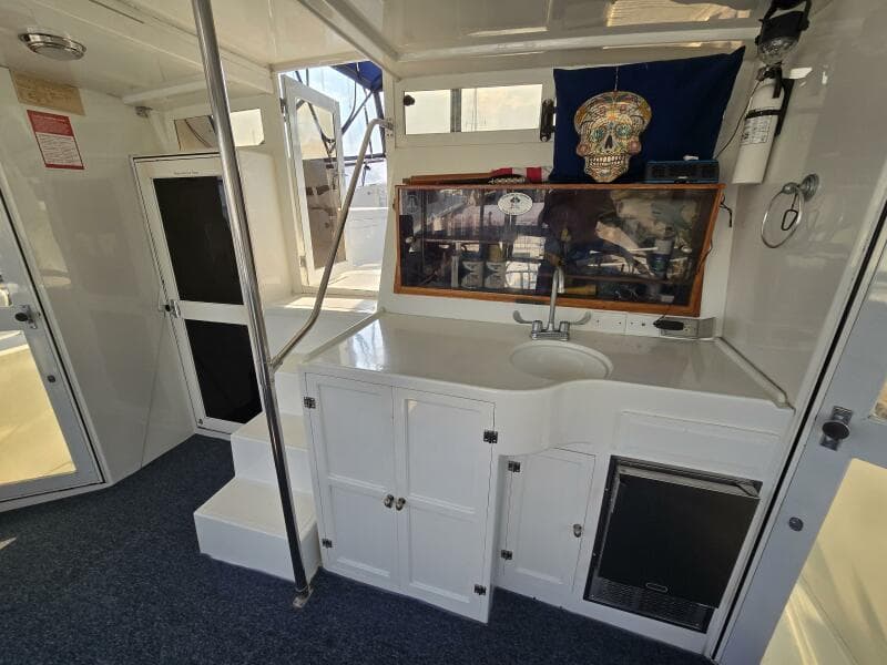 1987 Nova Marine Moorea