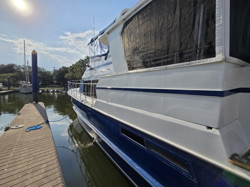 1987 Nova Marine Moorea