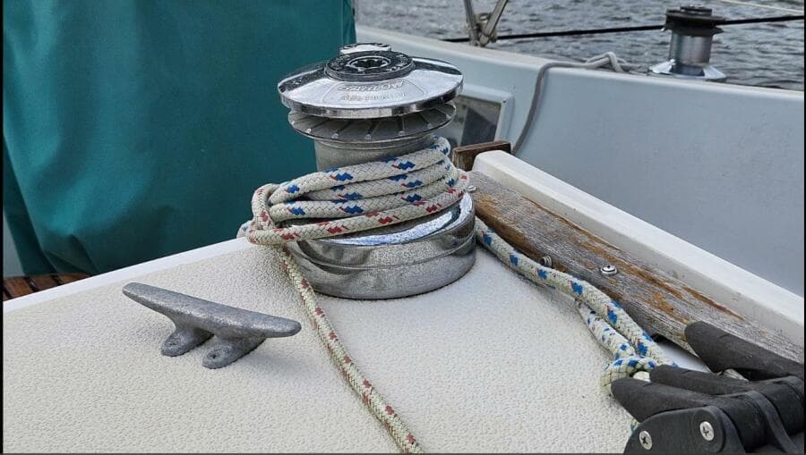 1987 Tartan 37 - Photo 16