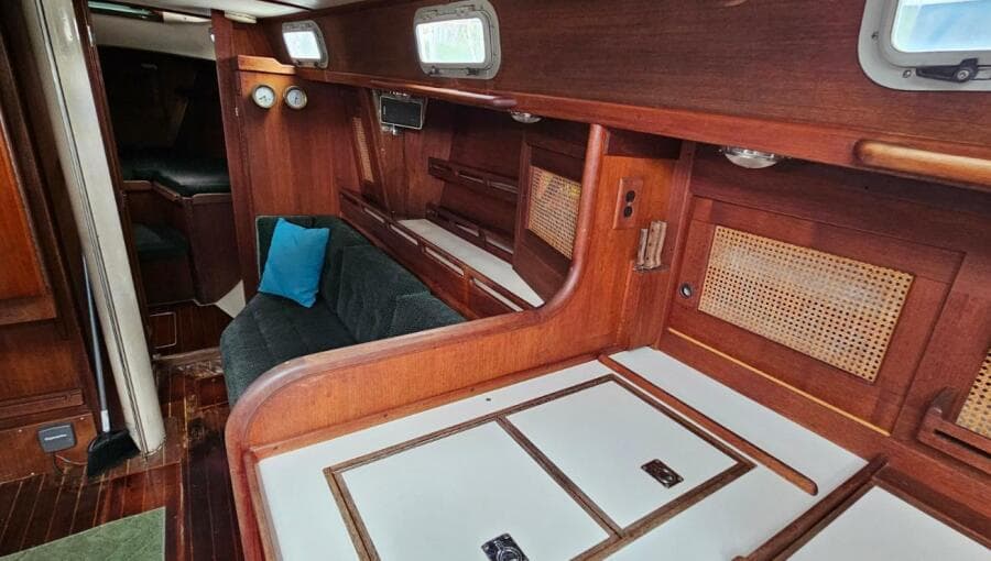 1987 Tartan 37 - Photo 35