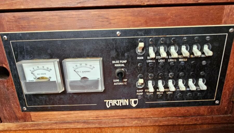 1987 Tartan 37 - Photo 31