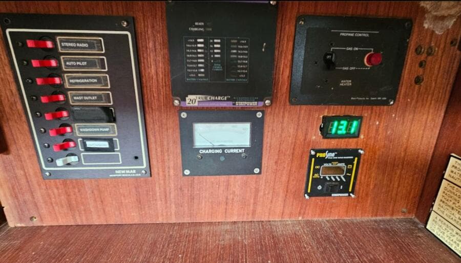 1987 Tartan 37 - Photo 30