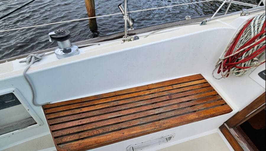 1987 Tartan 37 - Photo 22