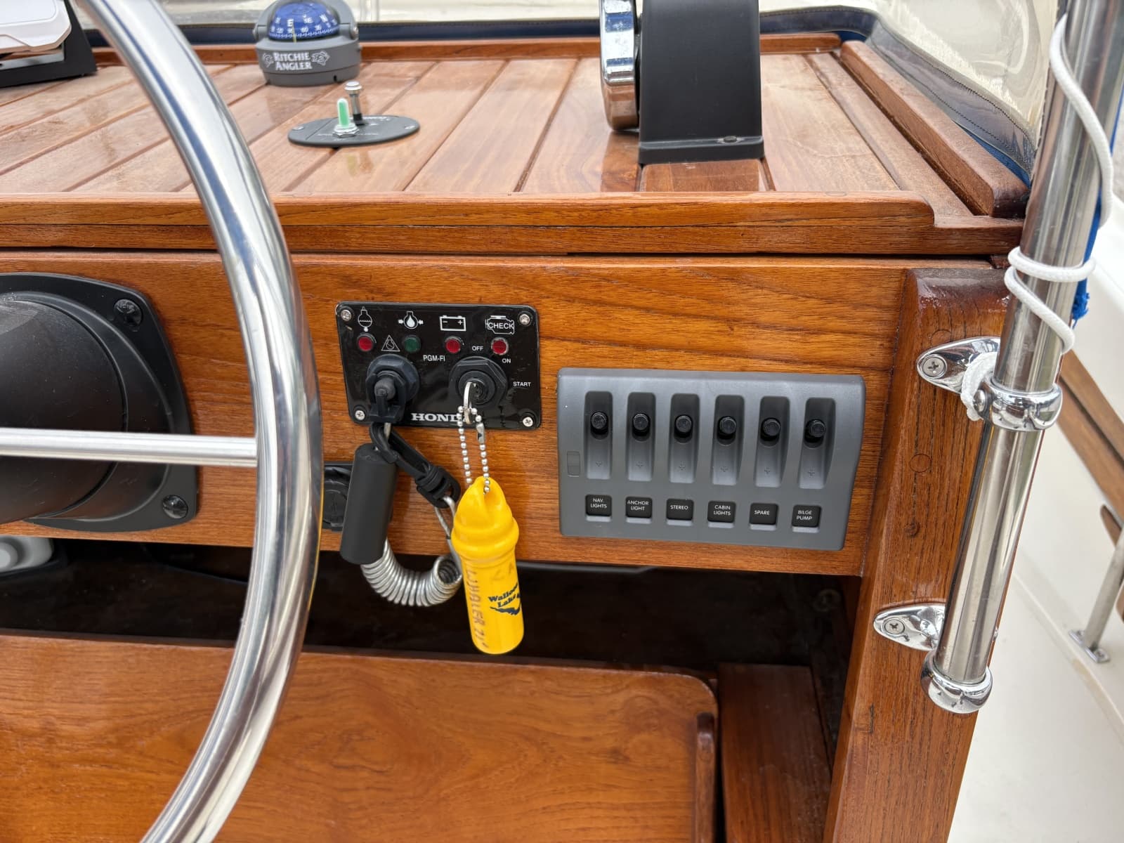 1972 Boston Whaler 21 Outrage Rib Side - Photo 18