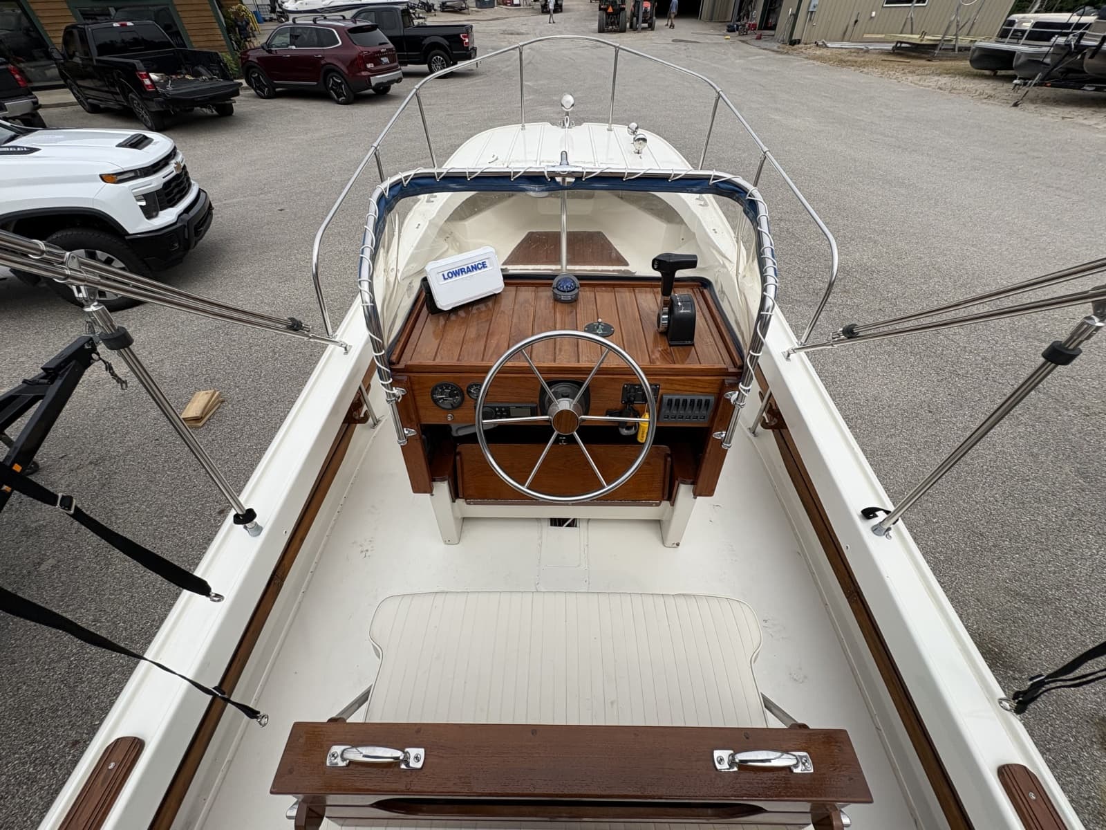 1972 Boston Whaler 21 Outrage Rib Side - Photo 15