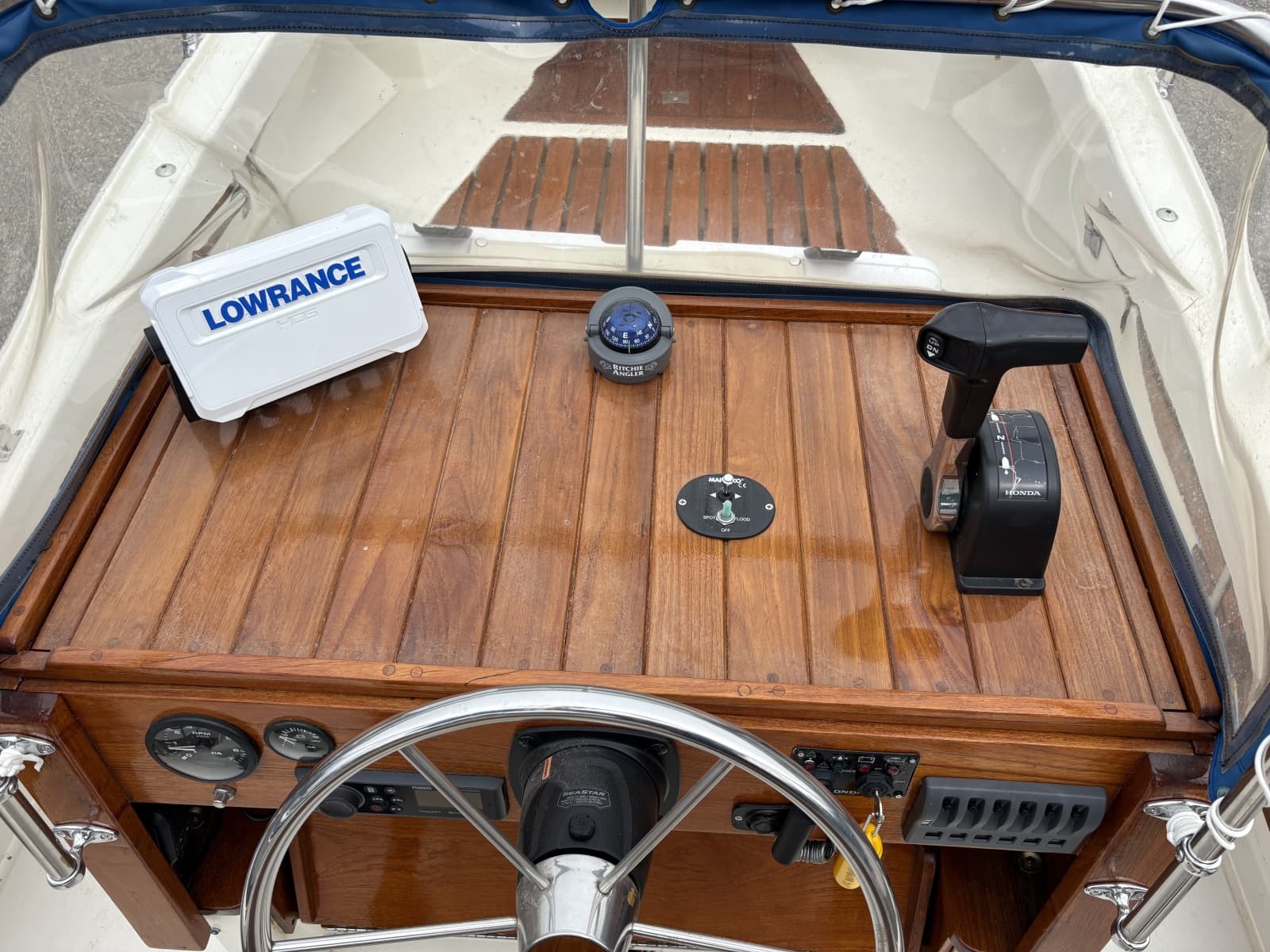 1972 Boston Whaler 21 Outrage Rib Side - Photo 19