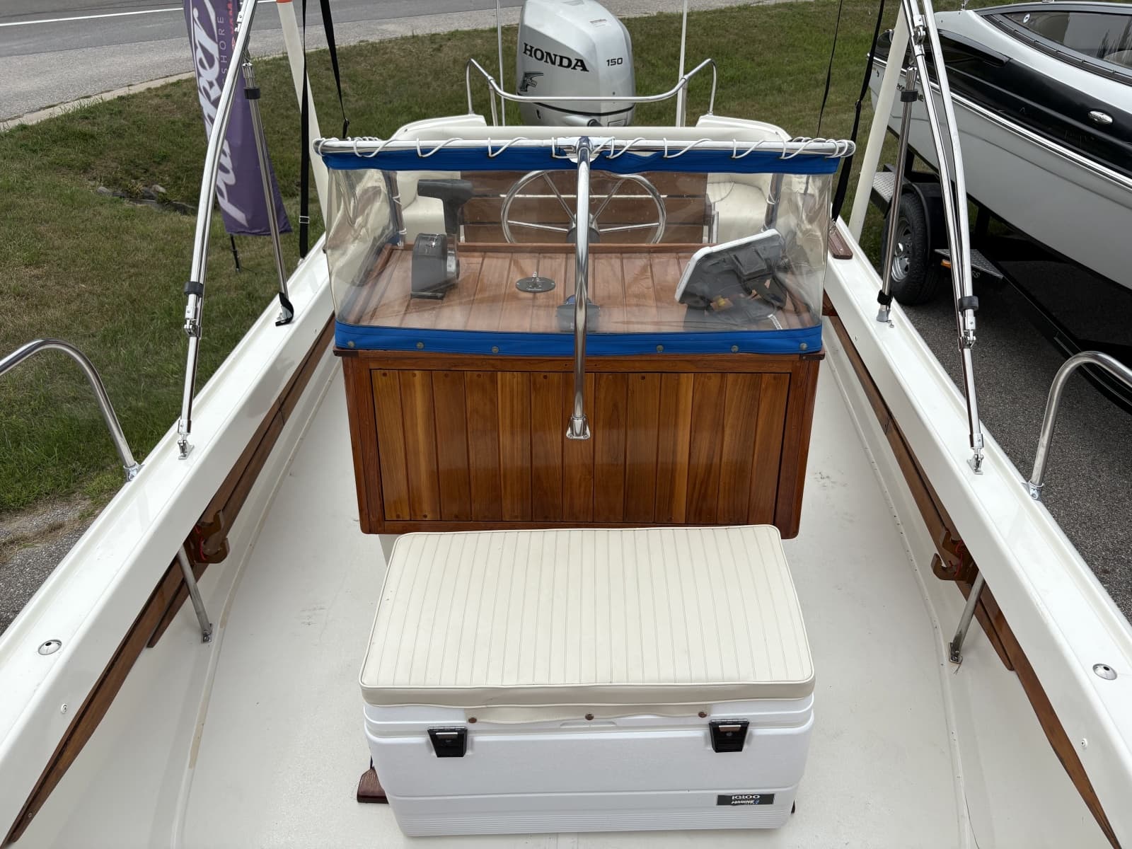 1972 Boston Whaler 21 Outrage Rib Side - Photo 24