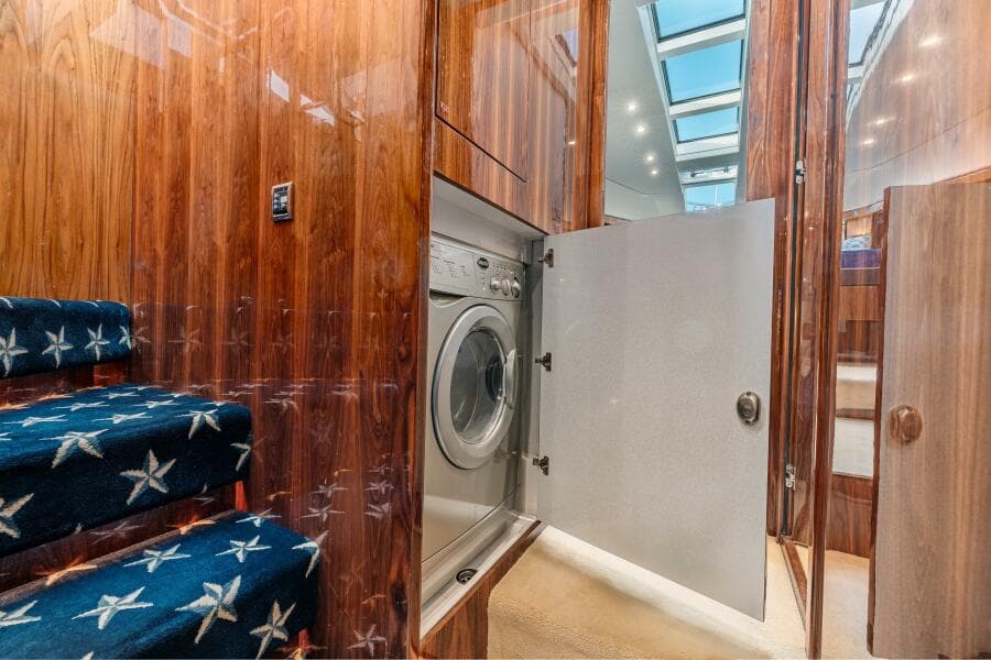 2011 Fairline 65 Squadron