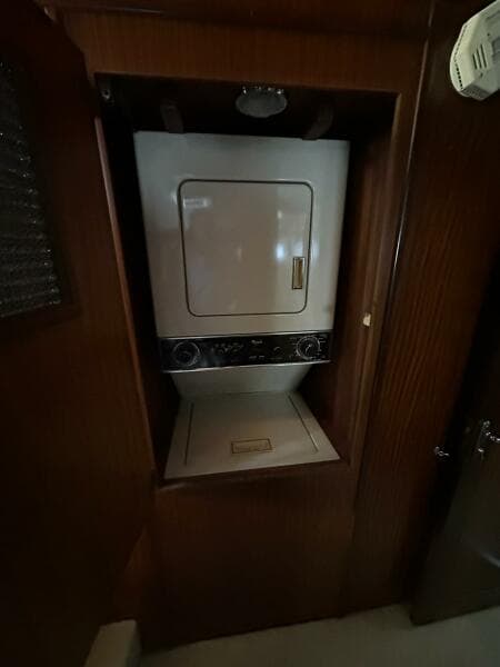 1988 Hatteras Convertible