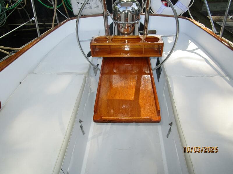 35' Bristol cockpit table