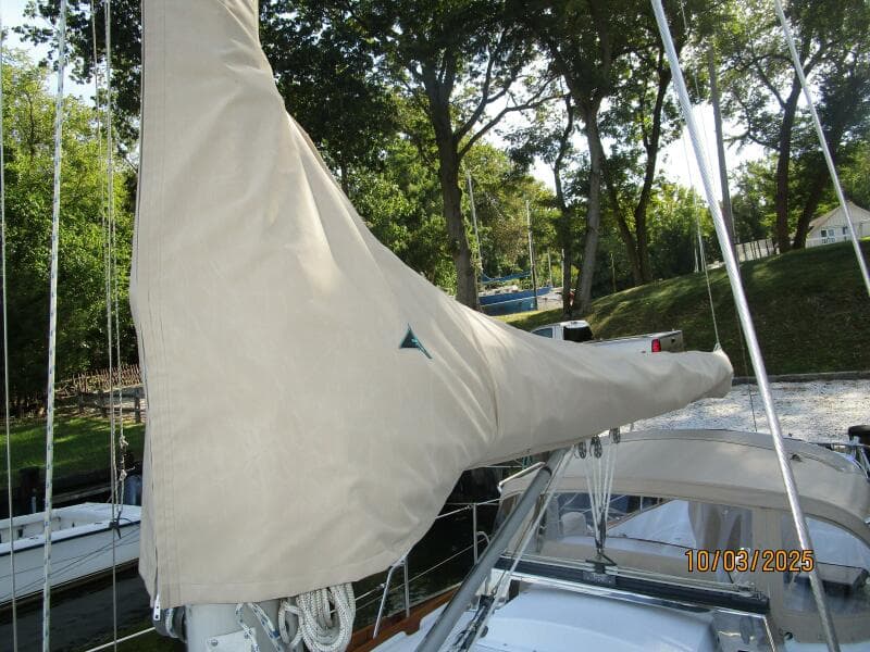 35' Bristol mainsail cover