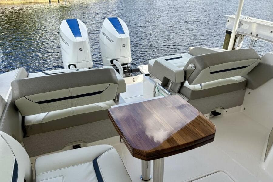 Twin Mercury V10 Outboards