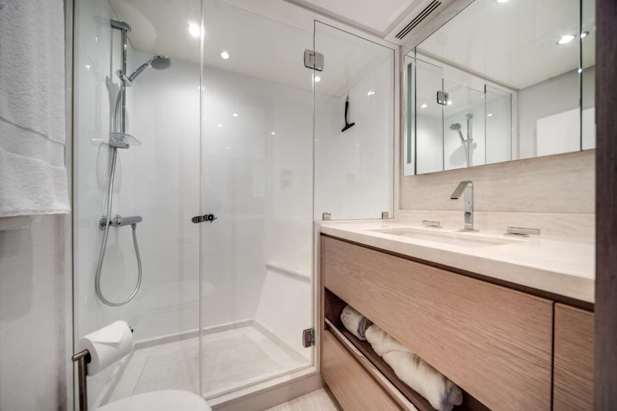 2022 Ocean Alexander 32L