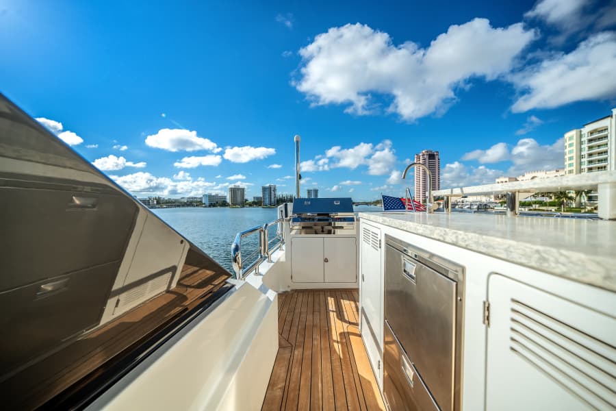 2022 Ocean Alexander 32L