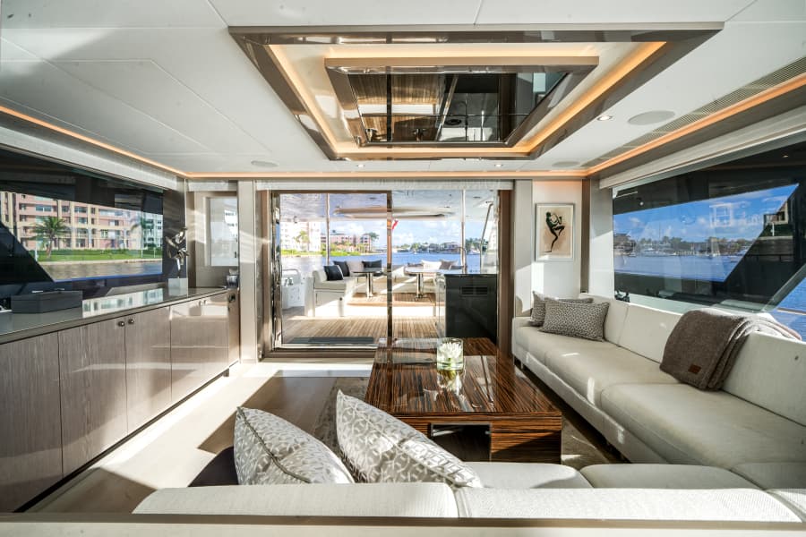 2022 Ocean Alexander 32L