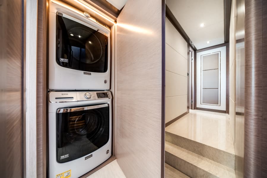 2022 Ocean Alexander 32L